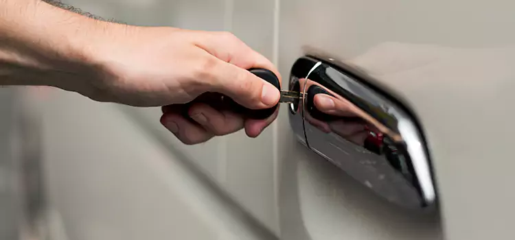 Why Choose Our Auto Locksmith Team in Palm Harbor, FL?